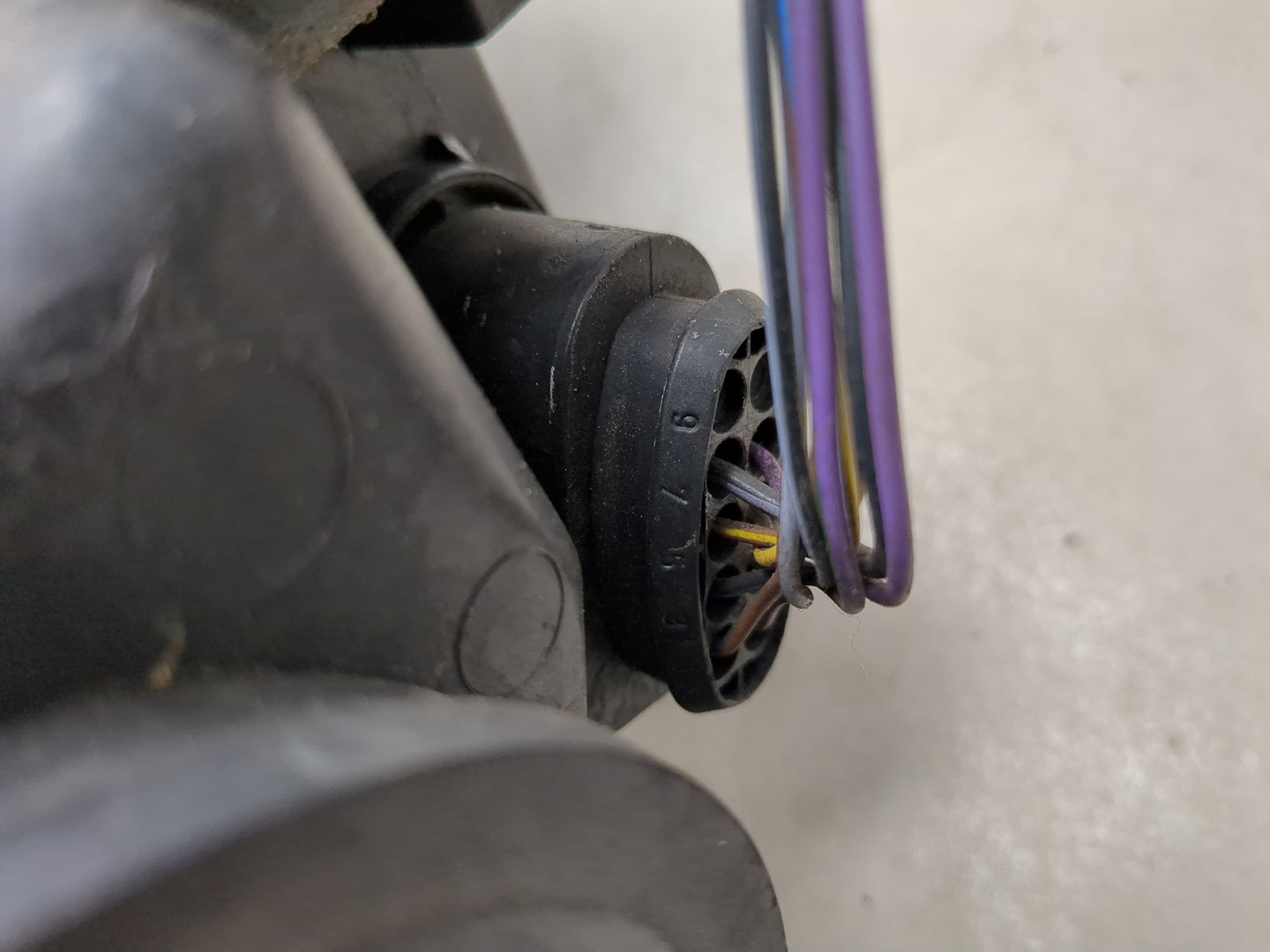 Фара правая