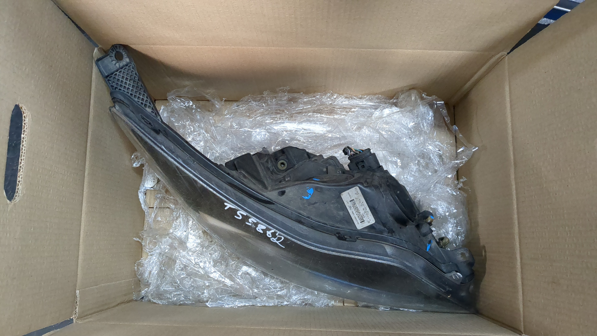 Фара правая