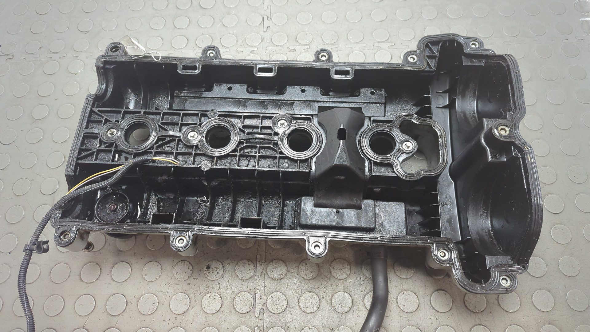 Крышка клапанная ГБЦ