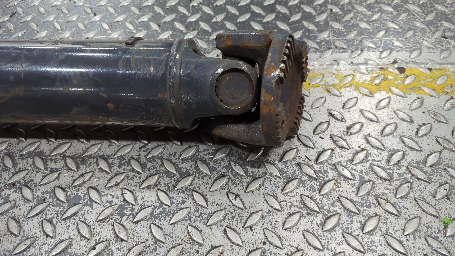 Вал карданный задний