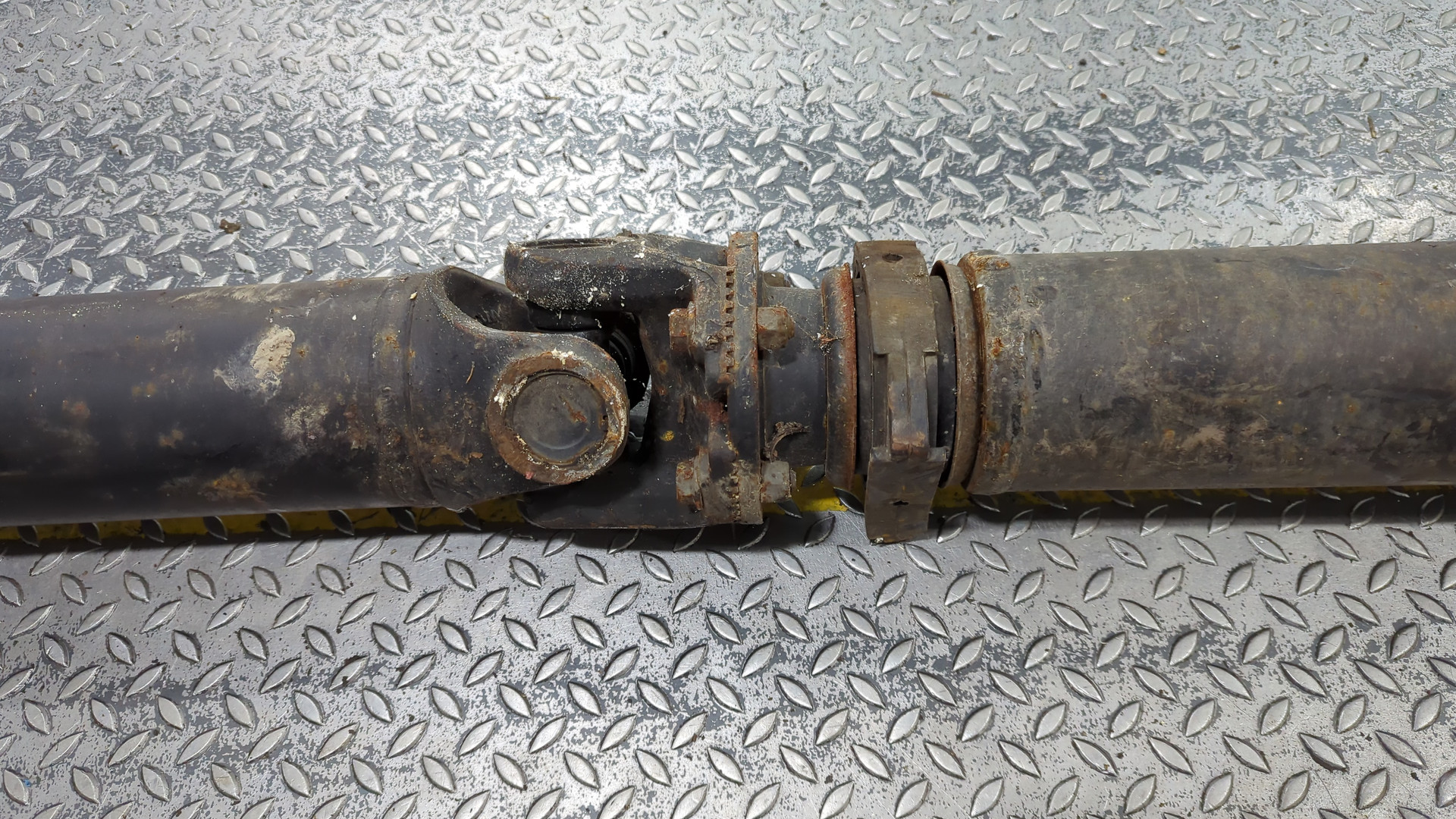 Вал карданный задний