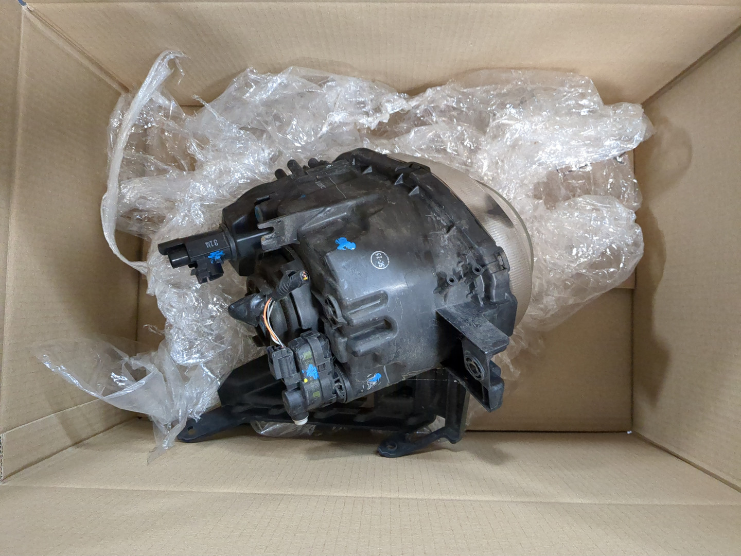 Фара правая