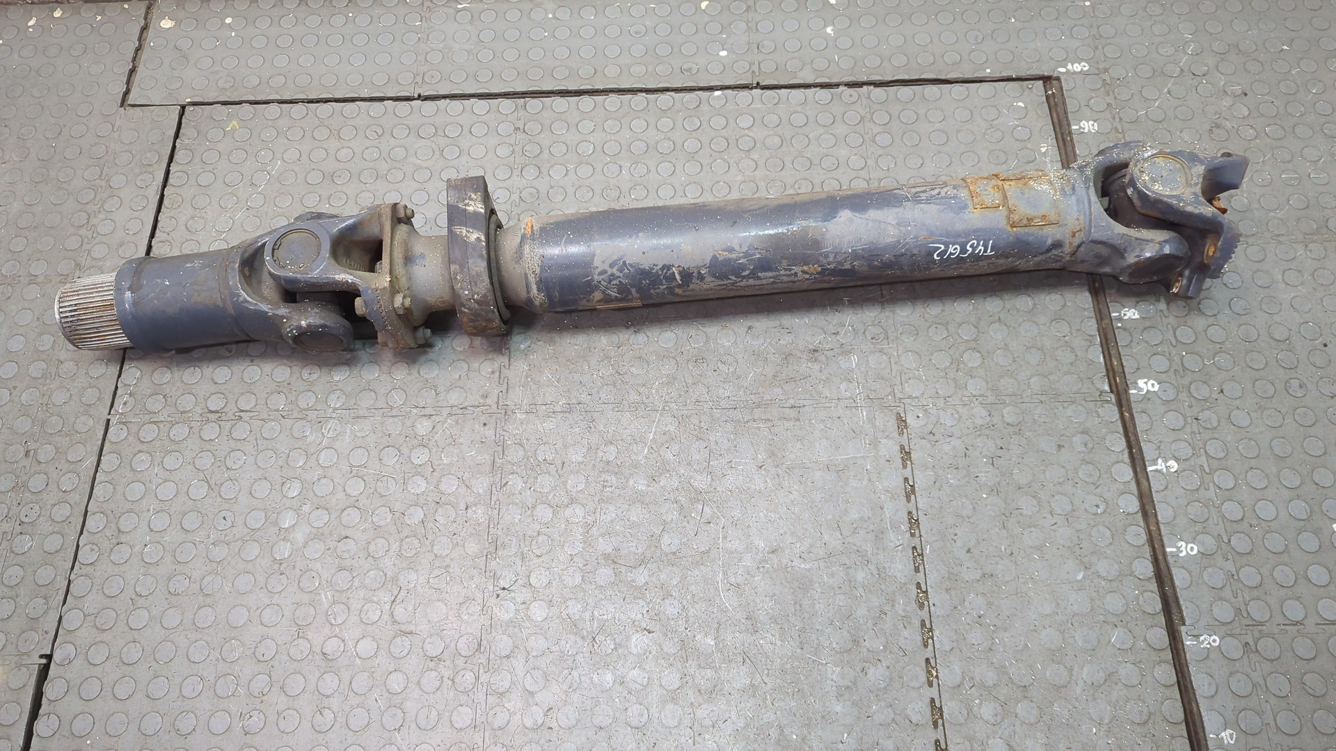 Вал карданный задний