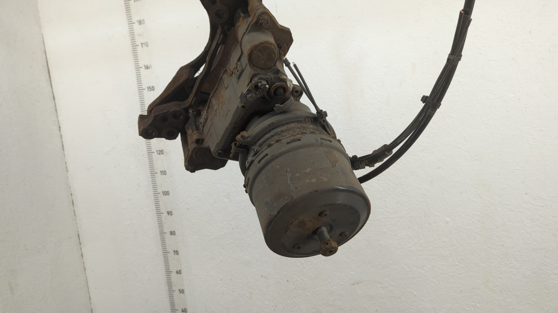 Суппорт задний правый