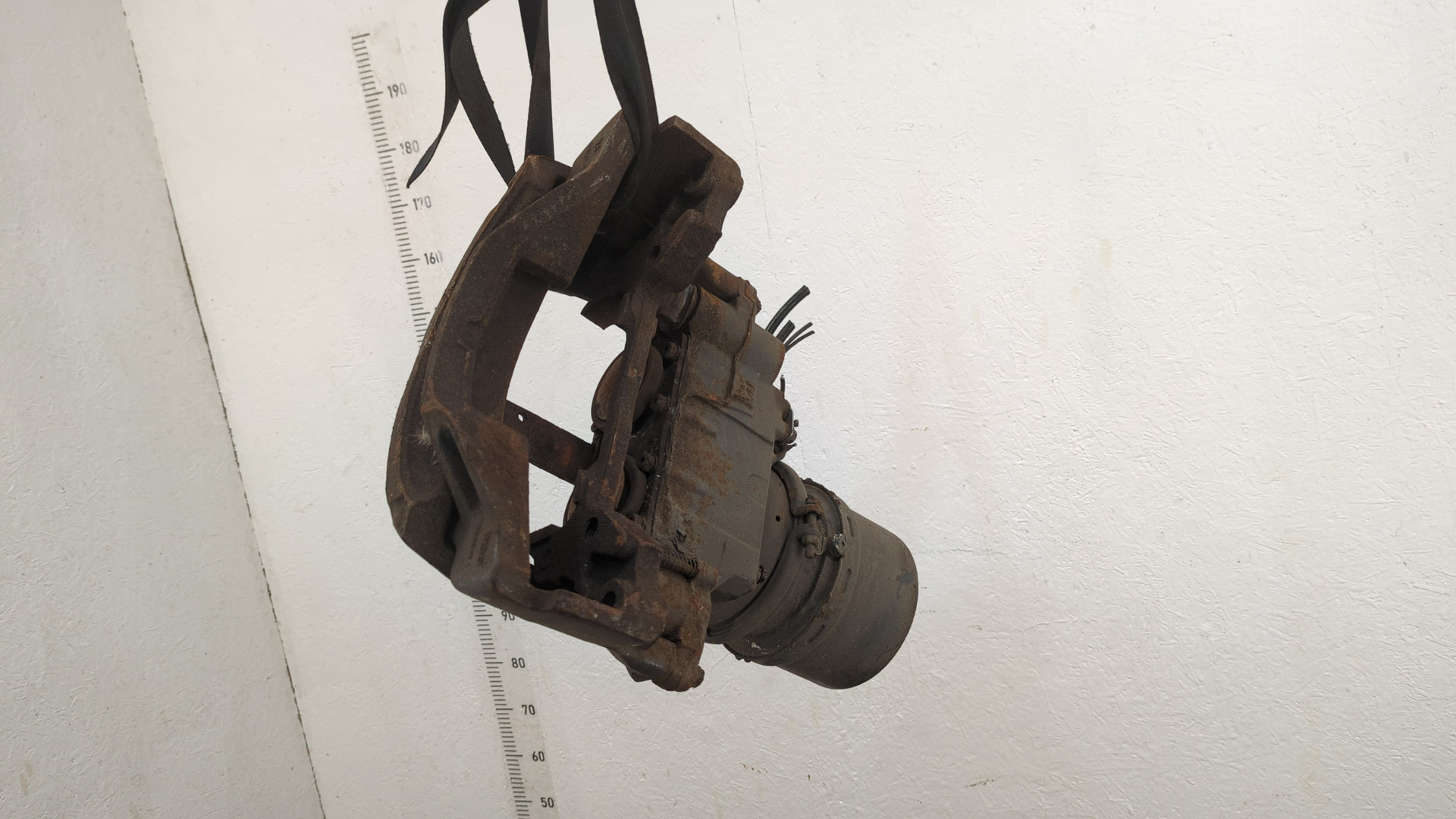 Суппорт задний правый