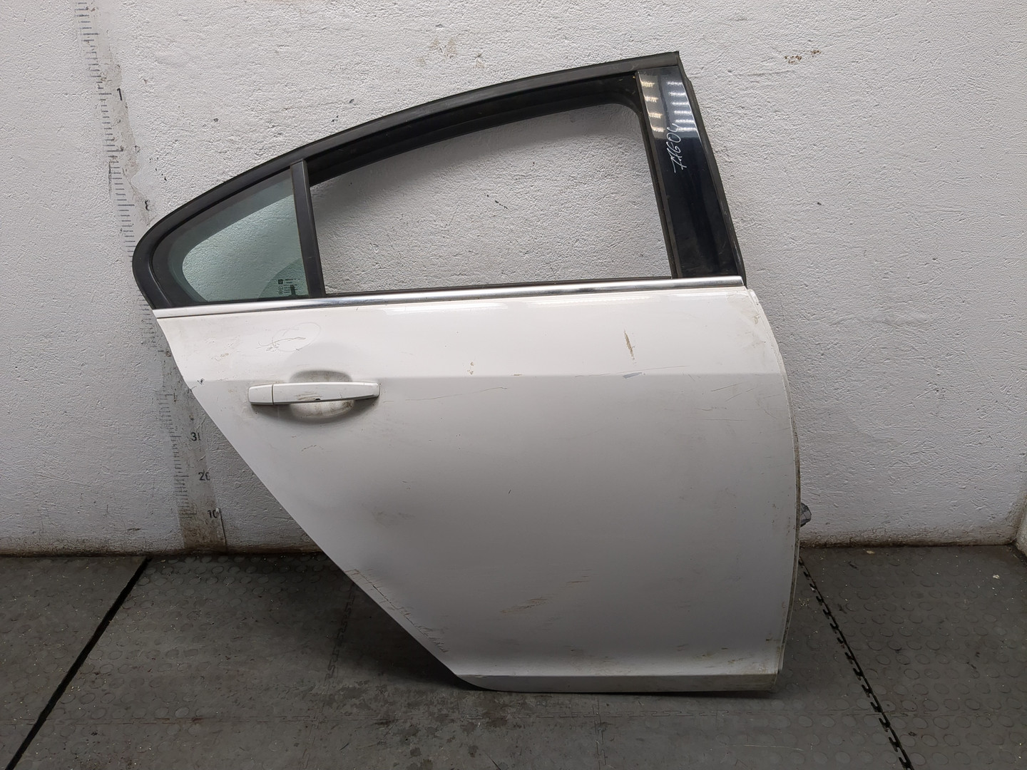Дверь задняя правая
