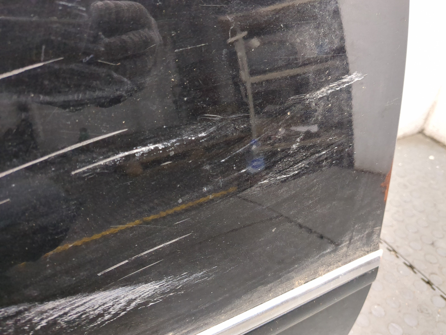 Дверь задняя правая