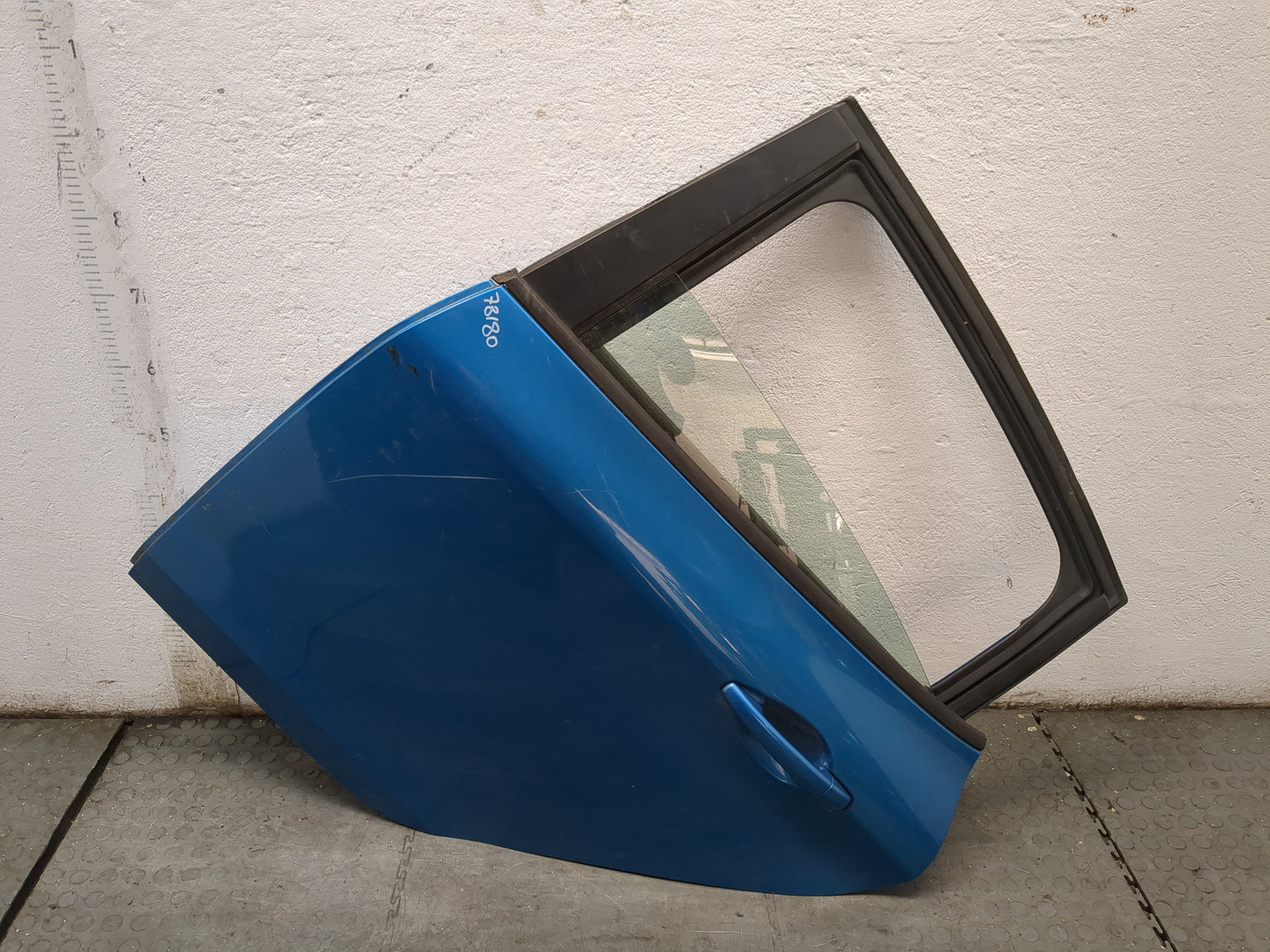 Дверь задняя левая