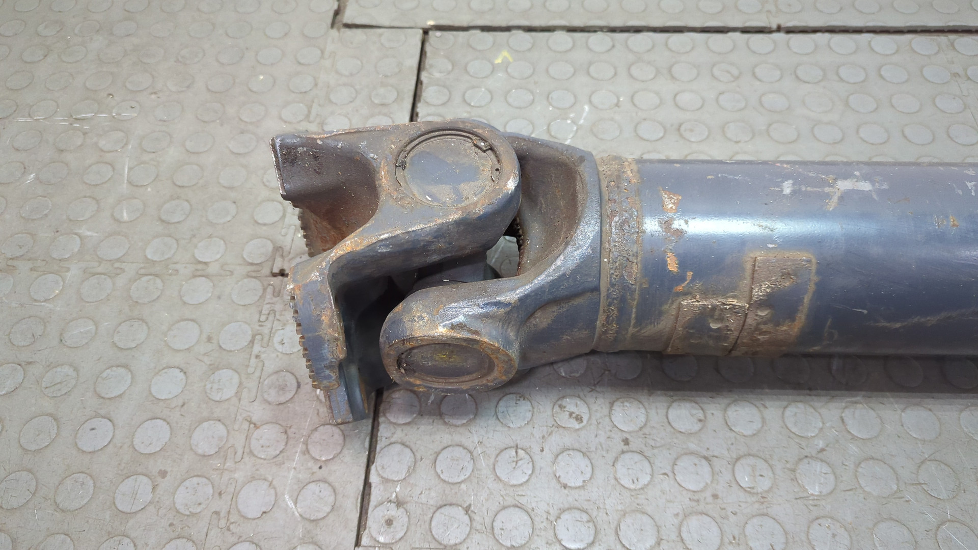 Вал карданный задний