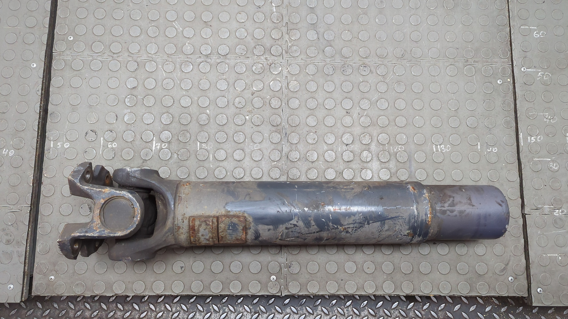 Вал карданный задний