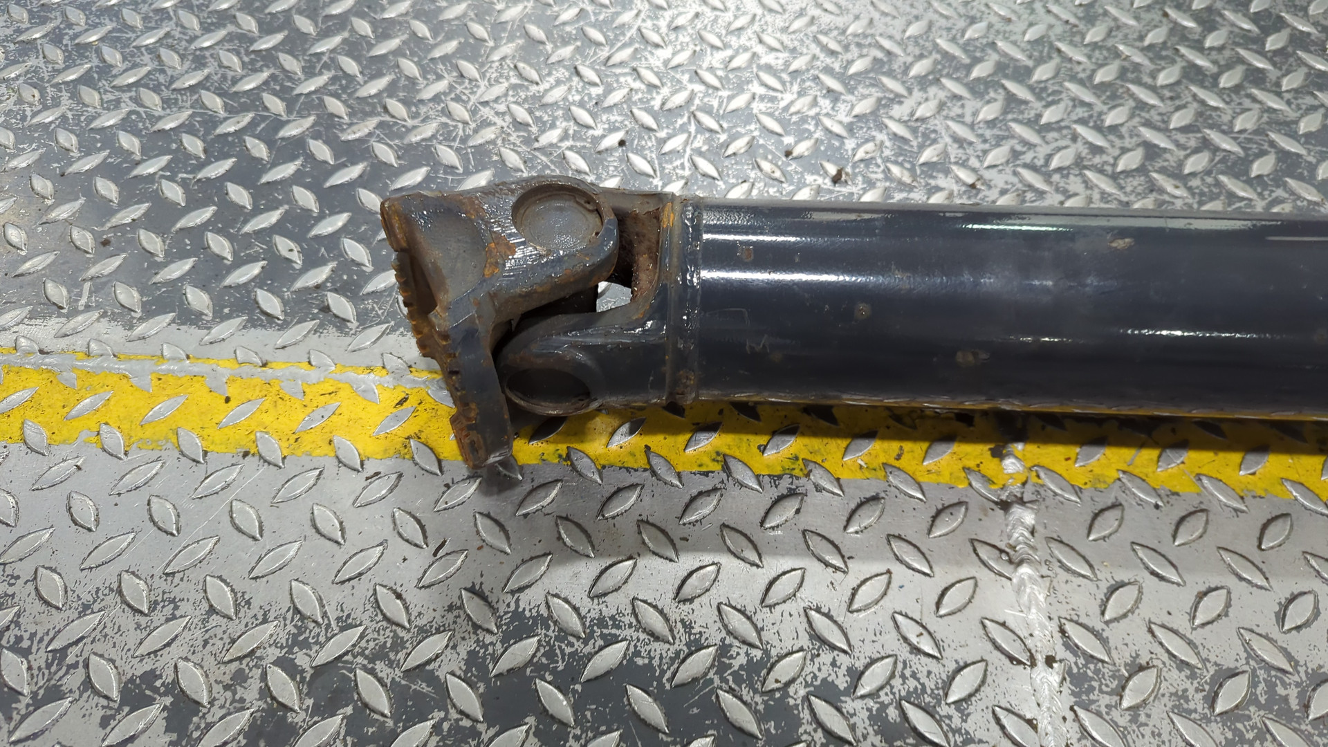 Вал карданный задний