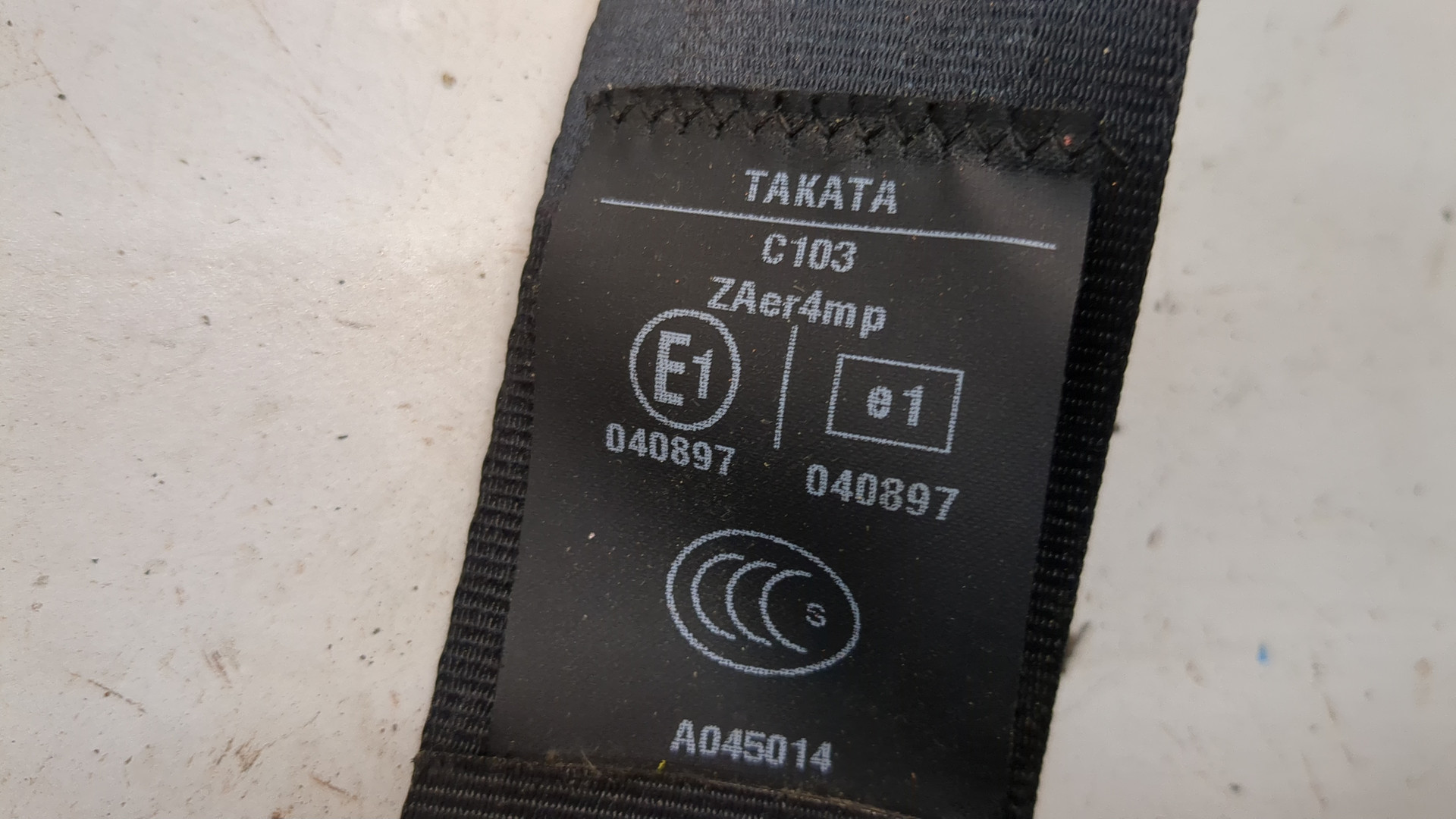 Ремень безопасности