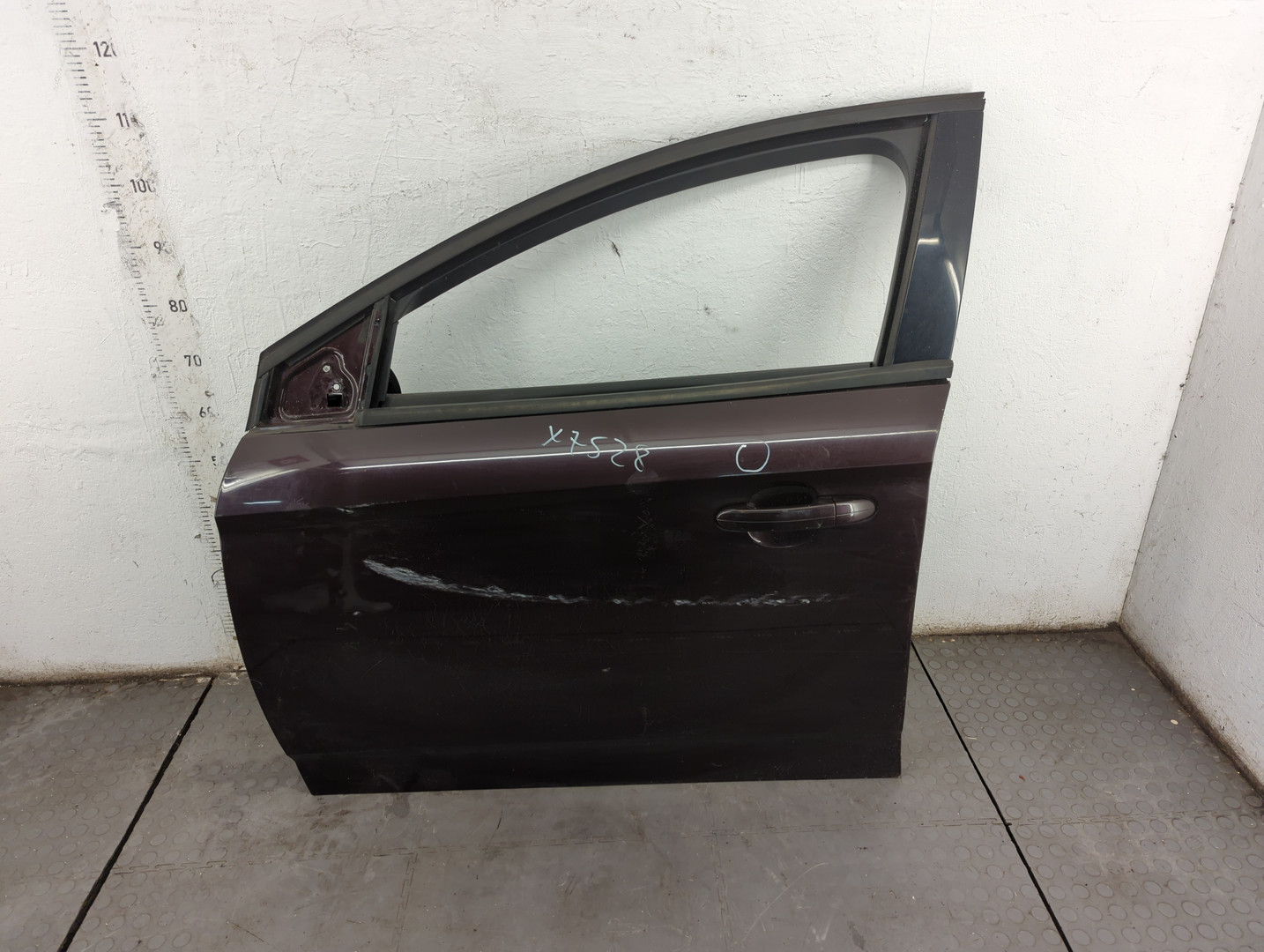 Дверь передняя левая