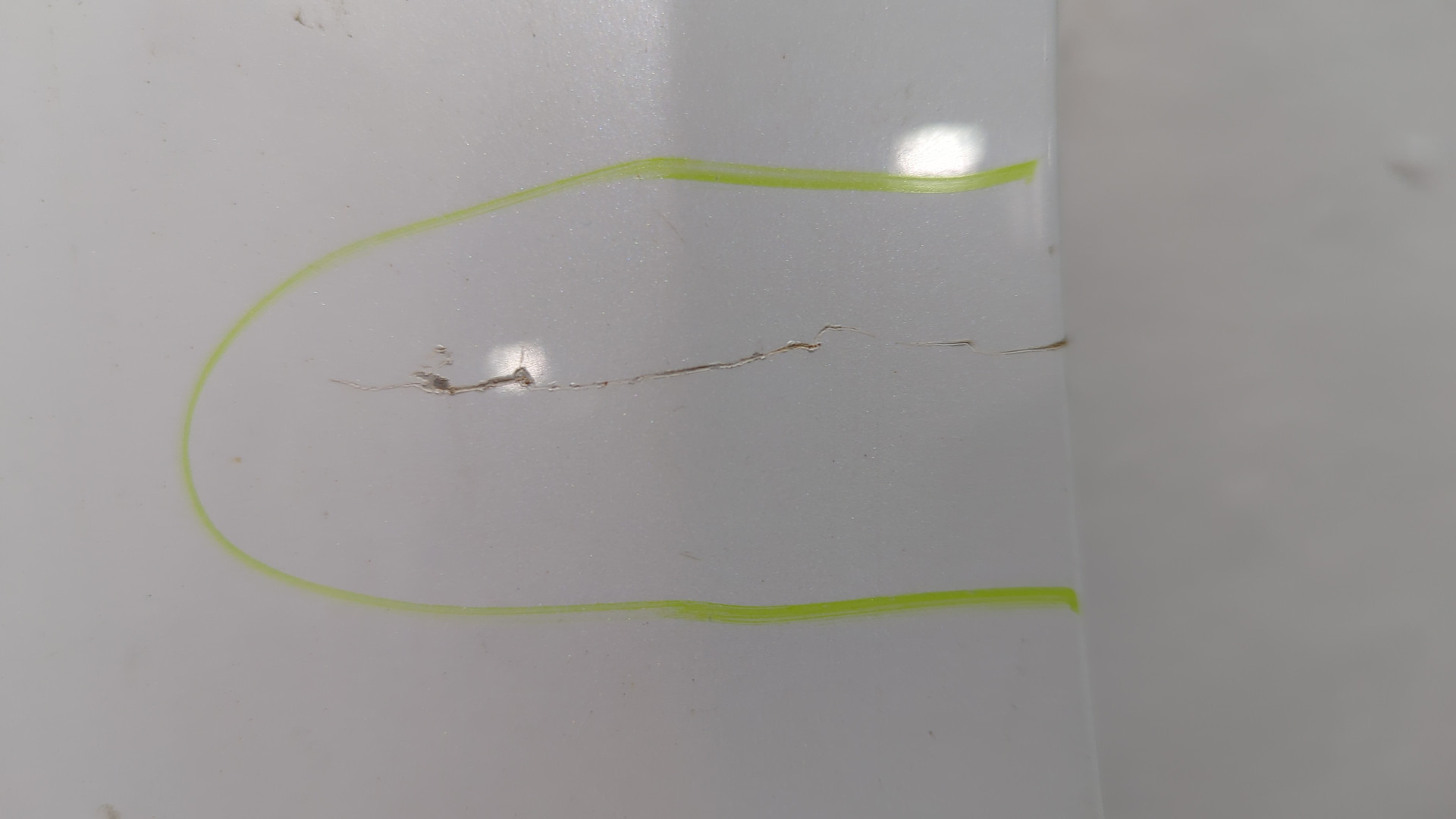 Крыло переднее правое