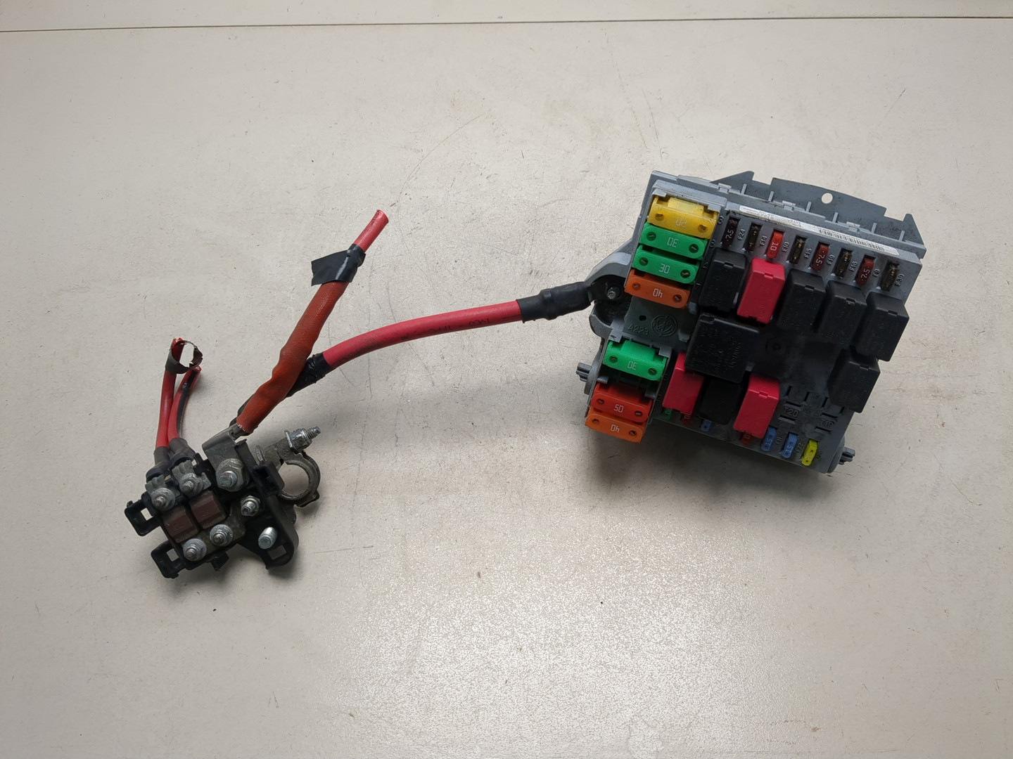 Блок предохранителей