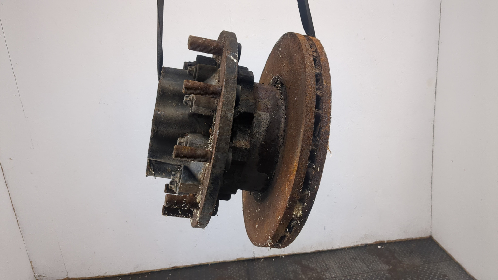 Кулак поворотный задний правый