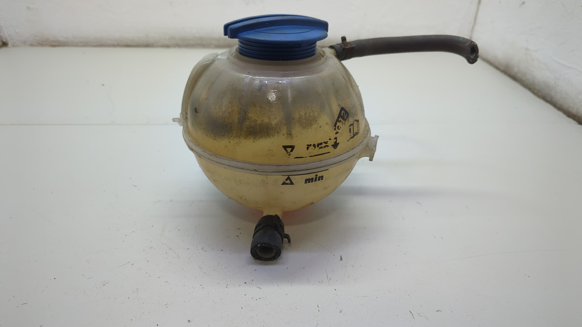 Бачок расширительный