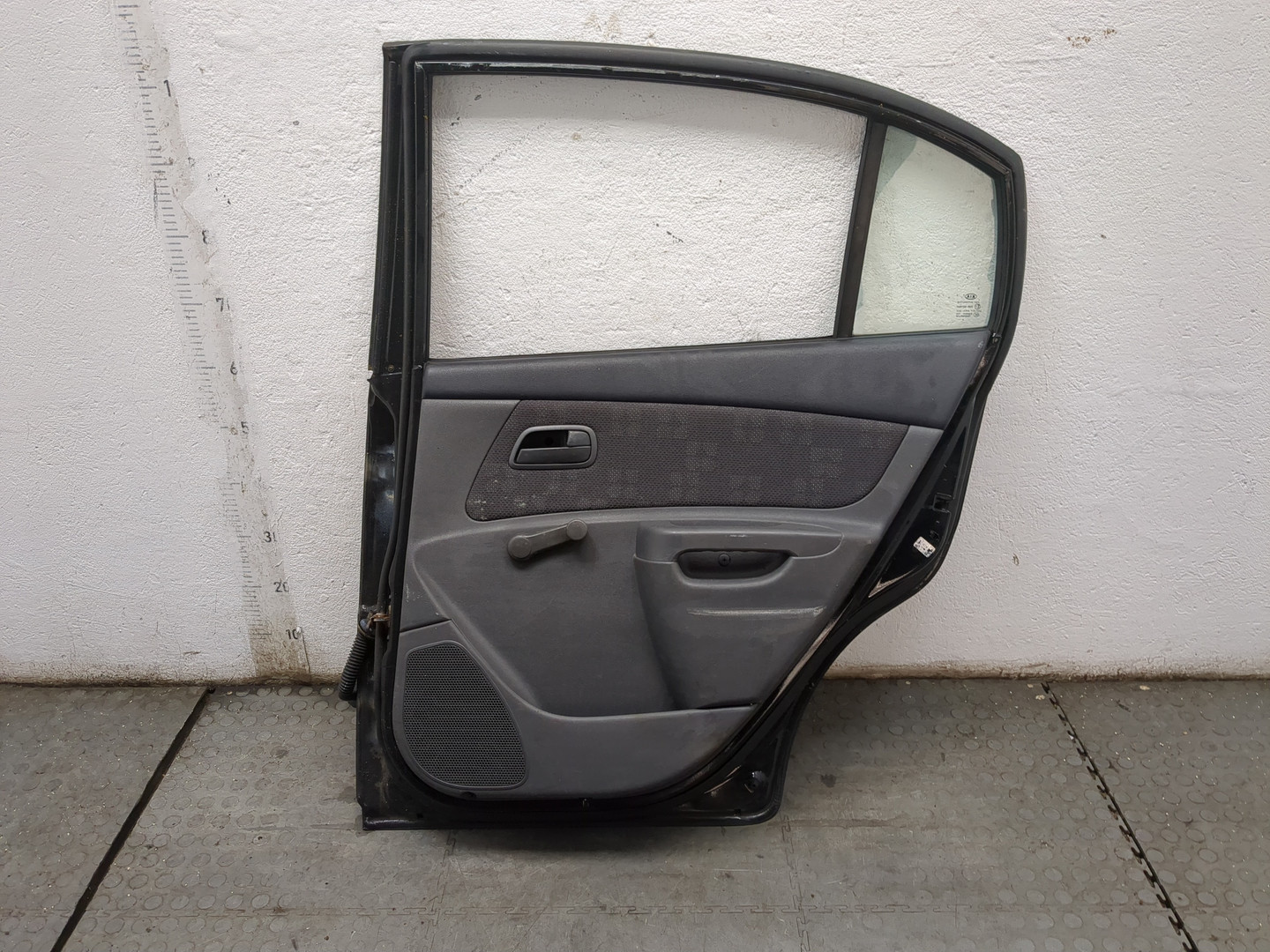 Дверь задняя правая