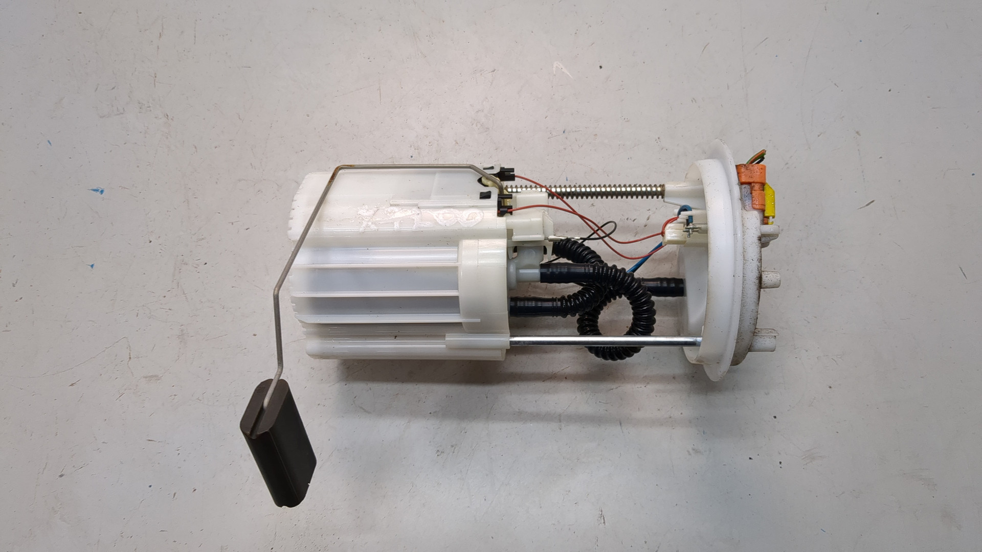 Насос топливный электрический