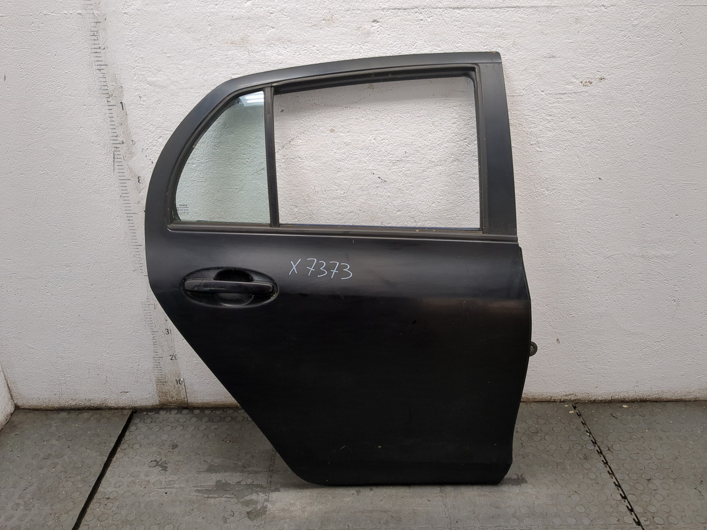 Дверь задняя правая