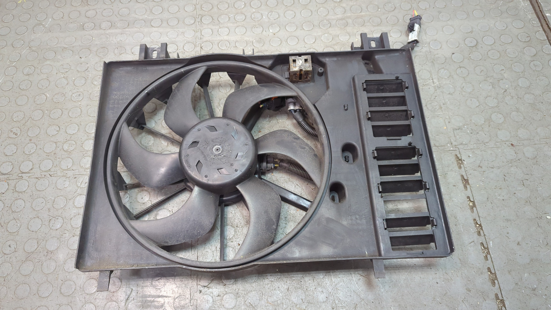 Вентилятор радиатора