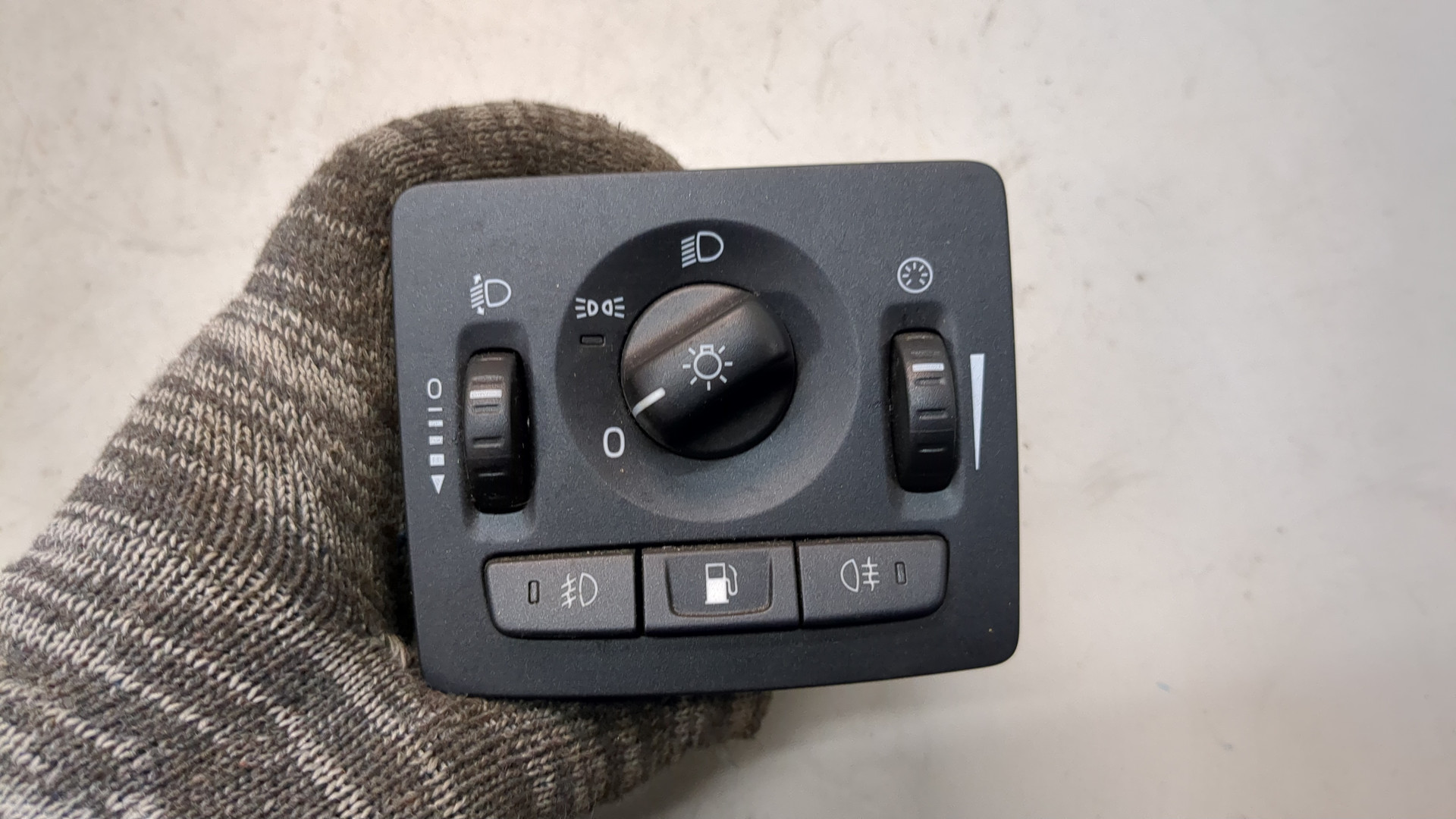 Переключатель света фар