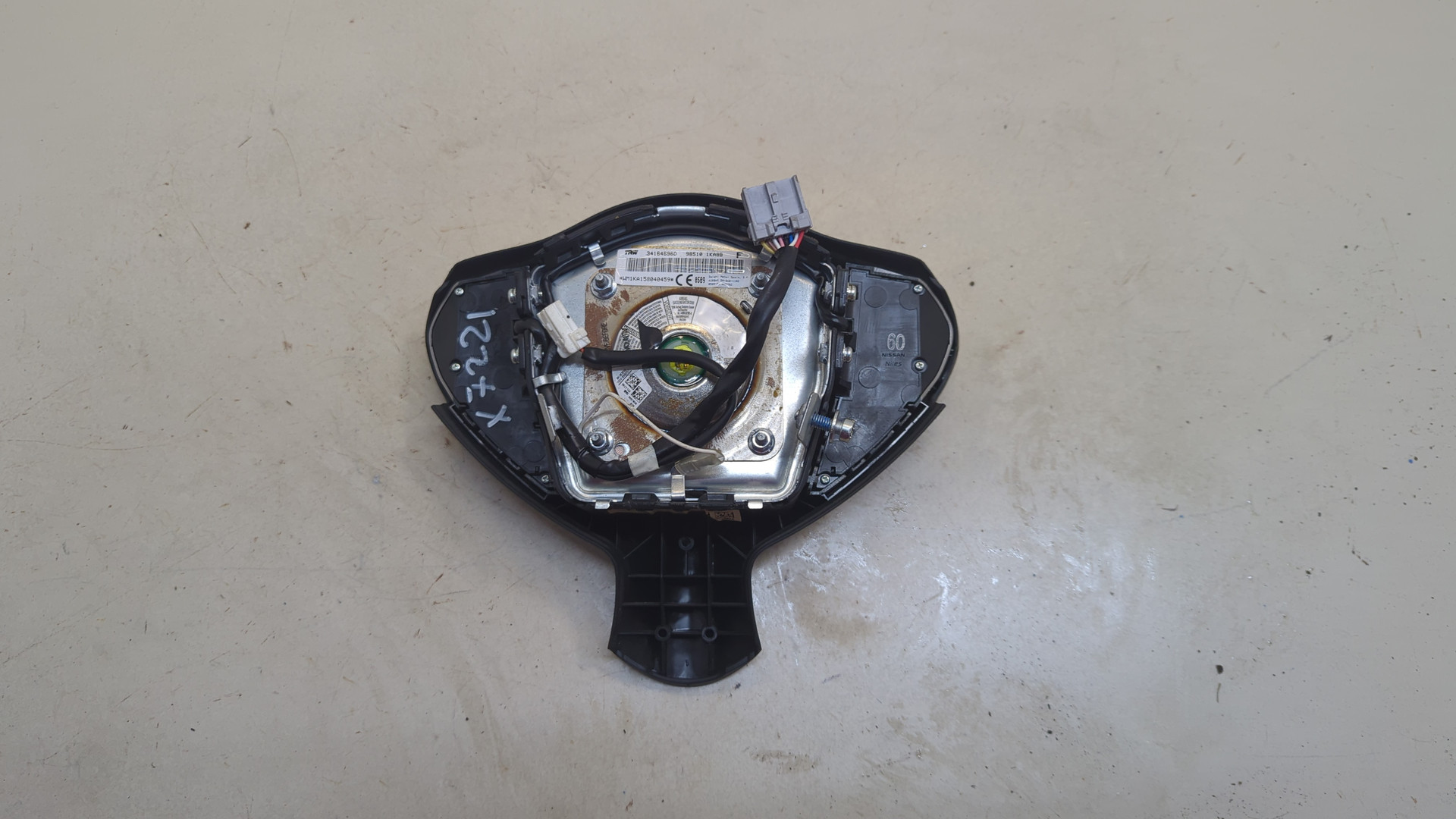 Подушка безопасности в рулевое колесо