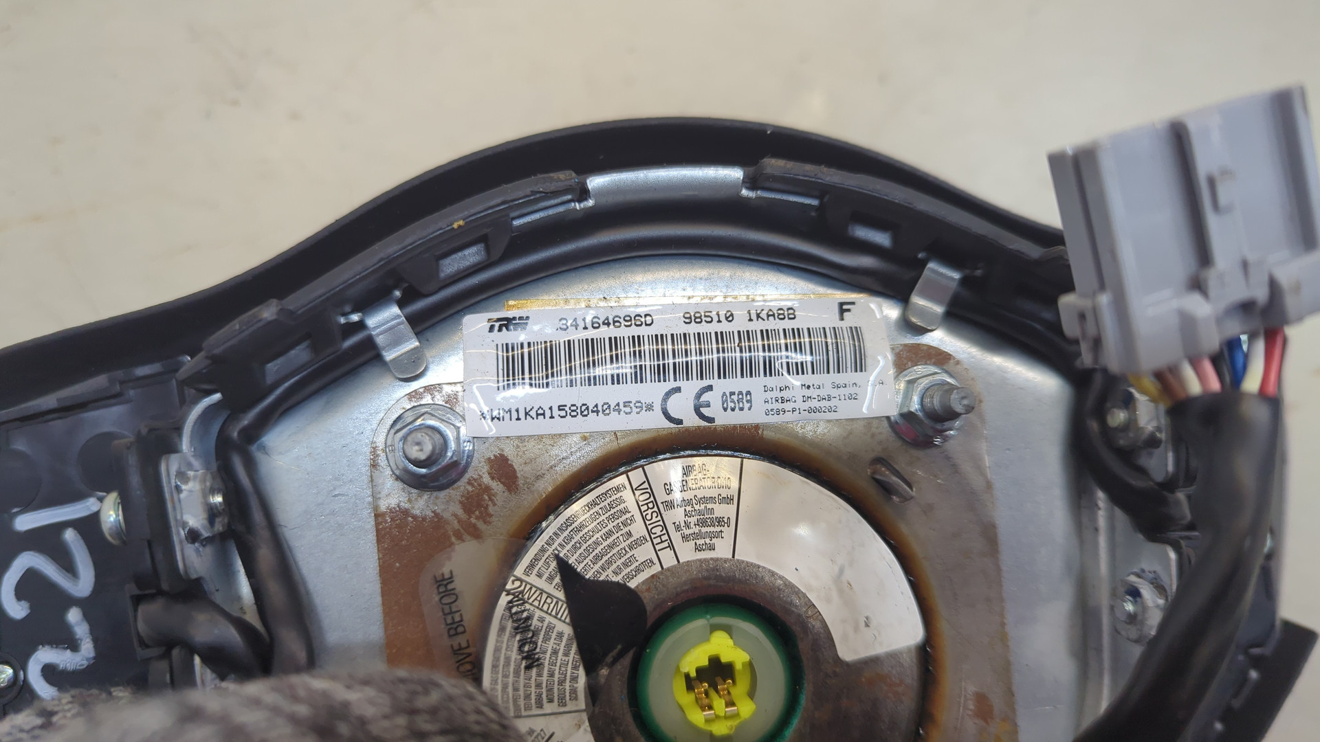 Подушка безопасности в рулевое колесо