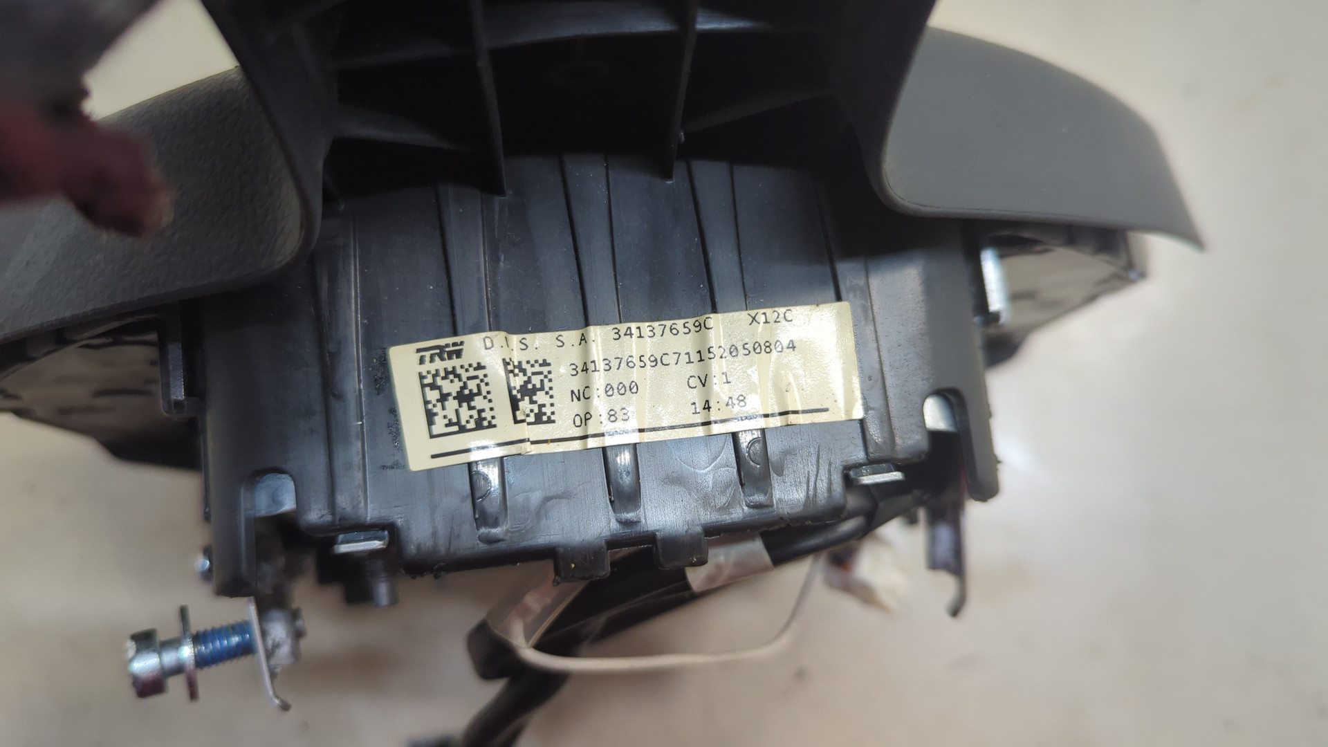 Подушка безопасности в рулевое колесо