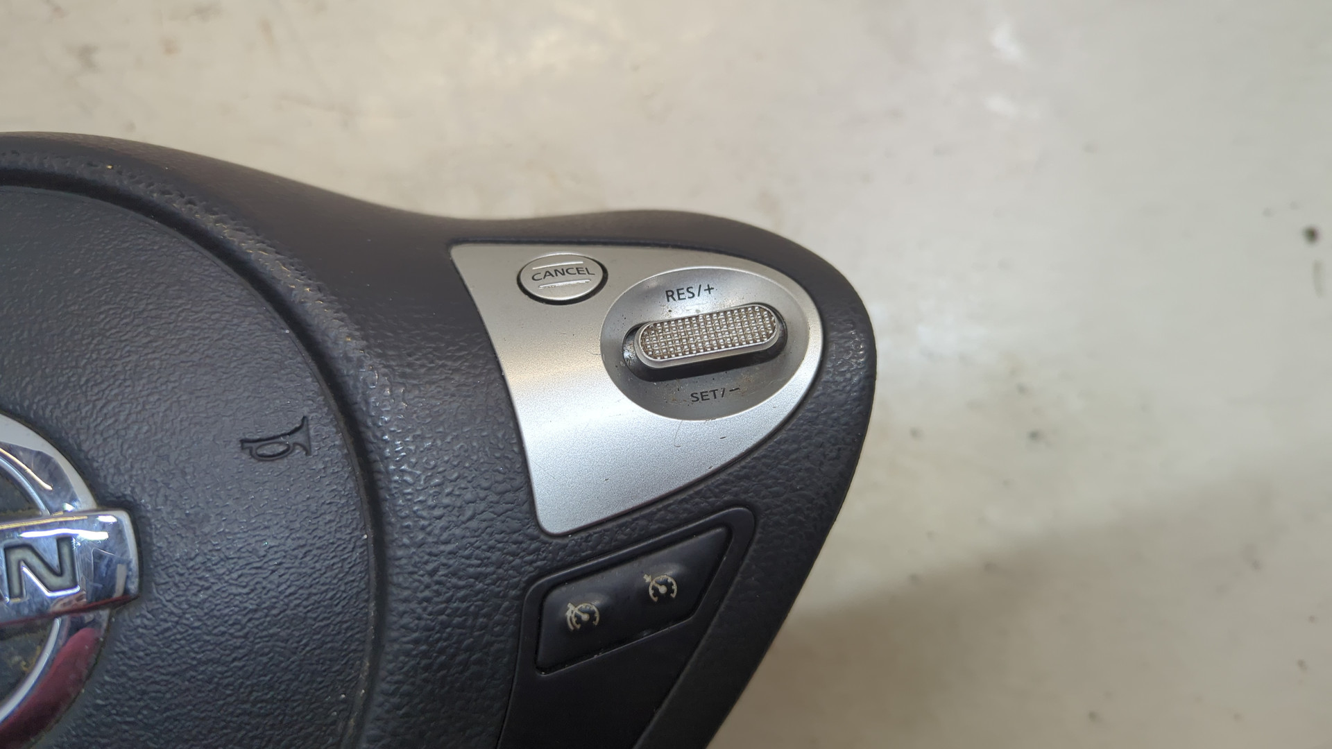 Подушка безопасности в рулевое колесо