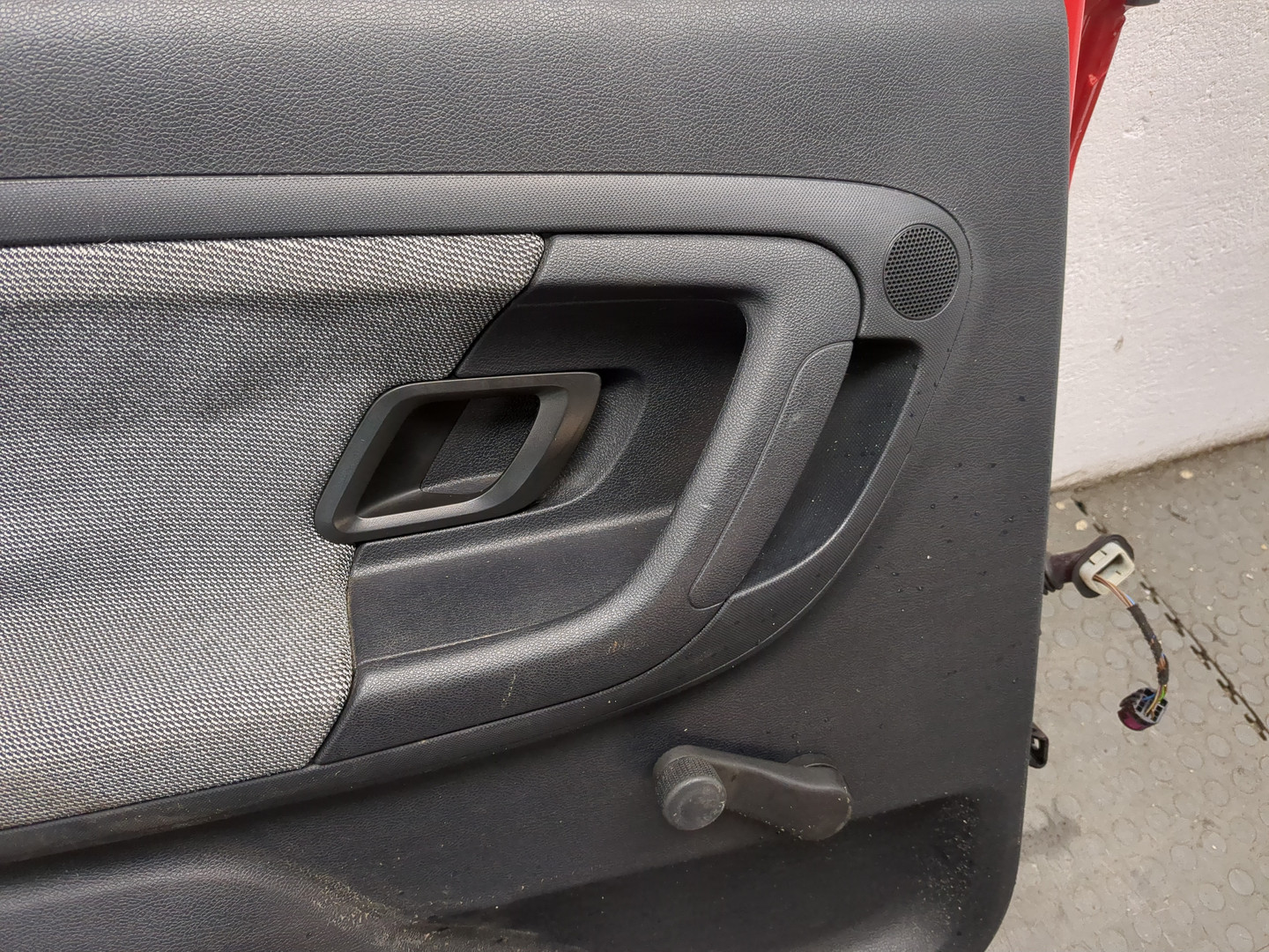 Дверь задняя левая