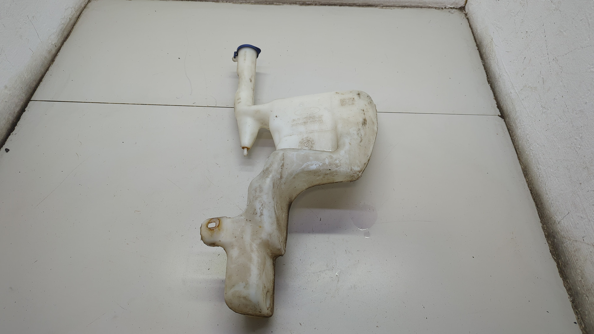 Бачок омывателя лобового стекла