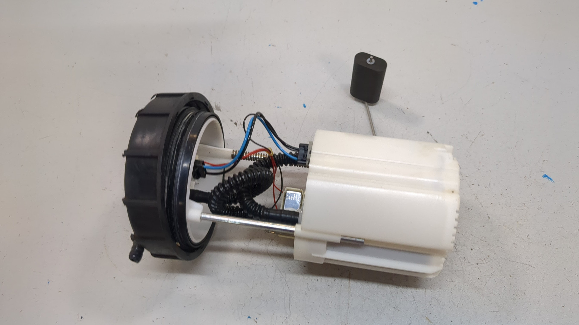 Насос топливный электрический