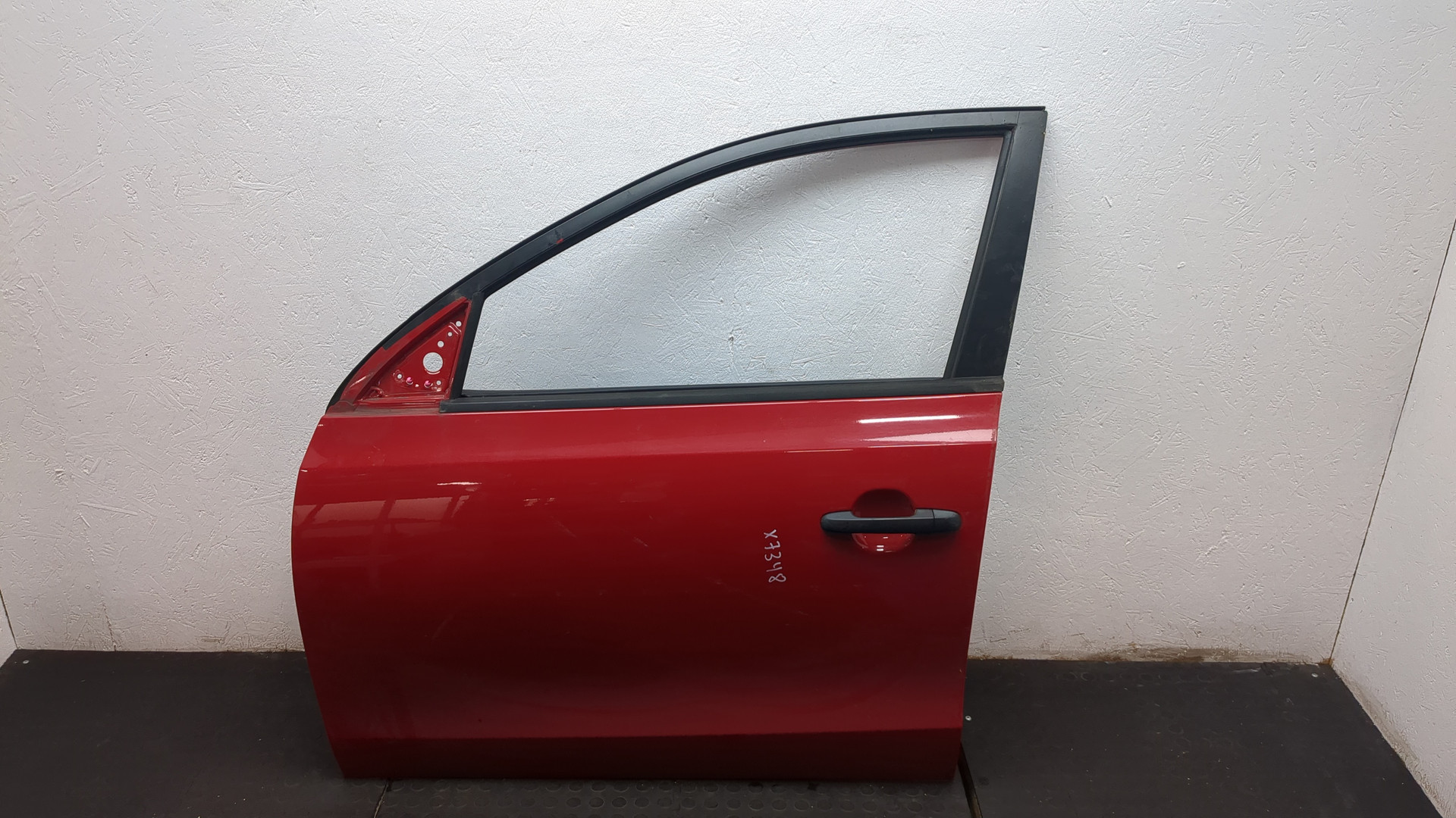 Дверь передняя левая