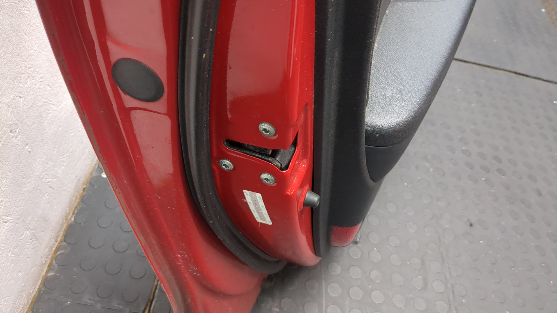 Дверь передняя левая