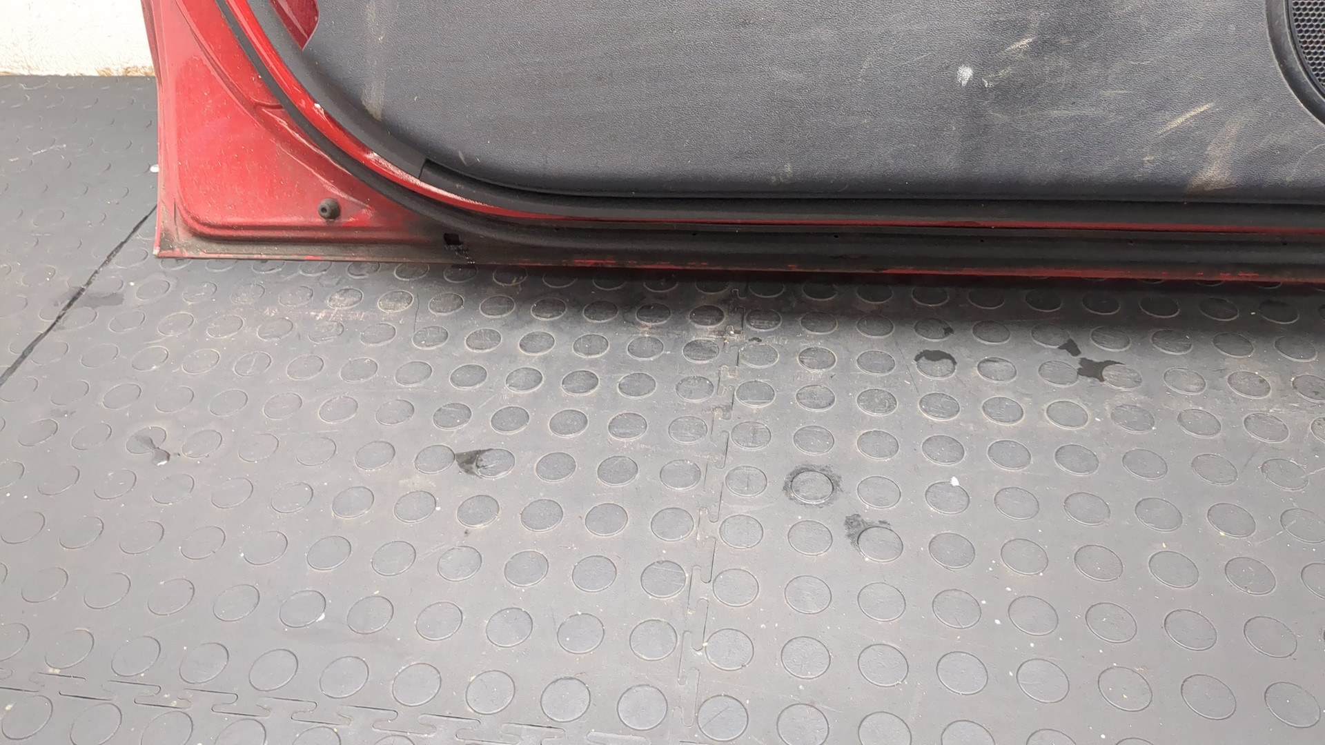 Дверь передняя левая