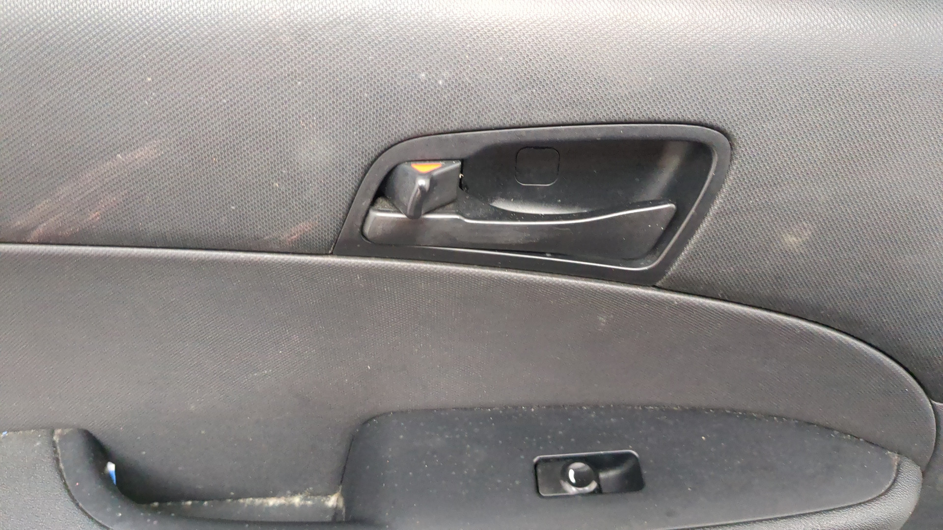 Дверь передняя левая