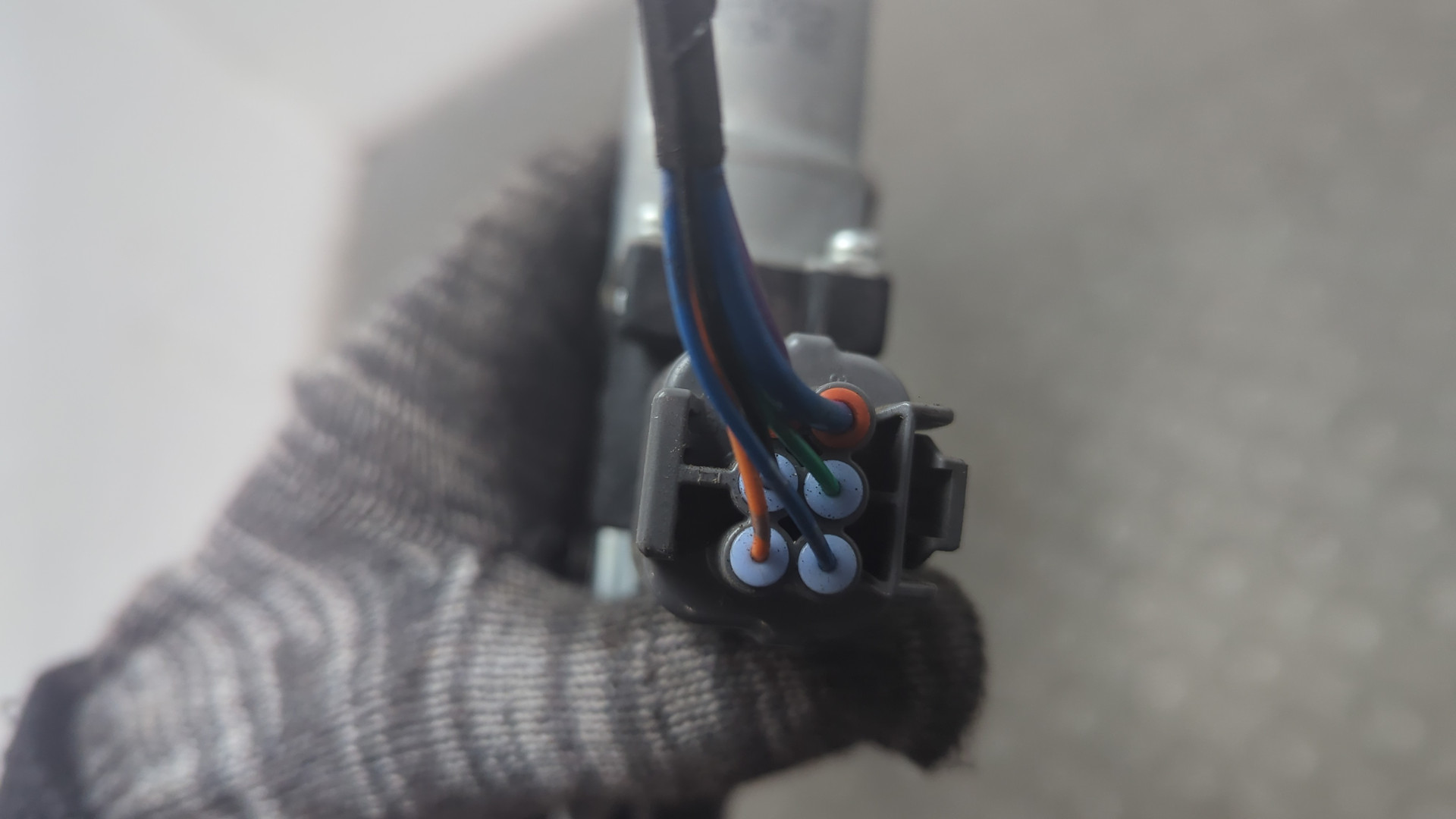 Стеклоподъемник электр. передний левый