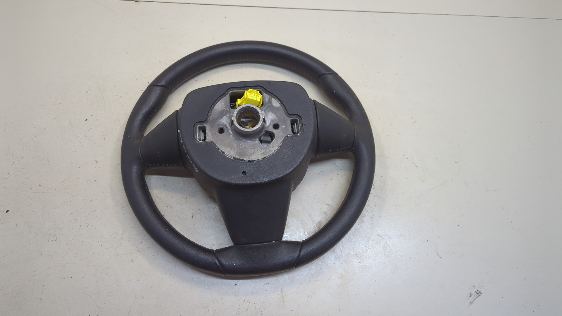 Рулевое колесо (руль)