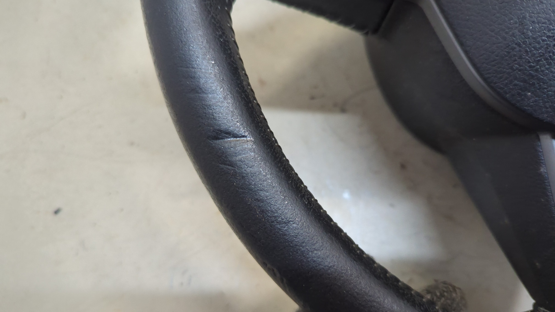 Рулевое колесо (руль)