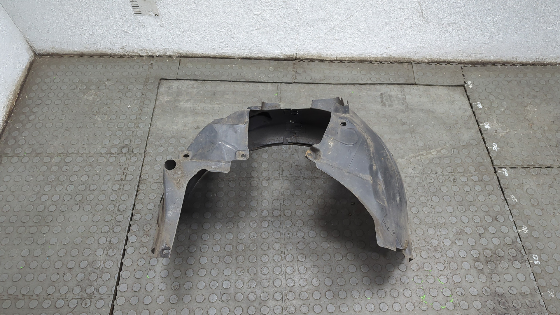 Локер передний правый