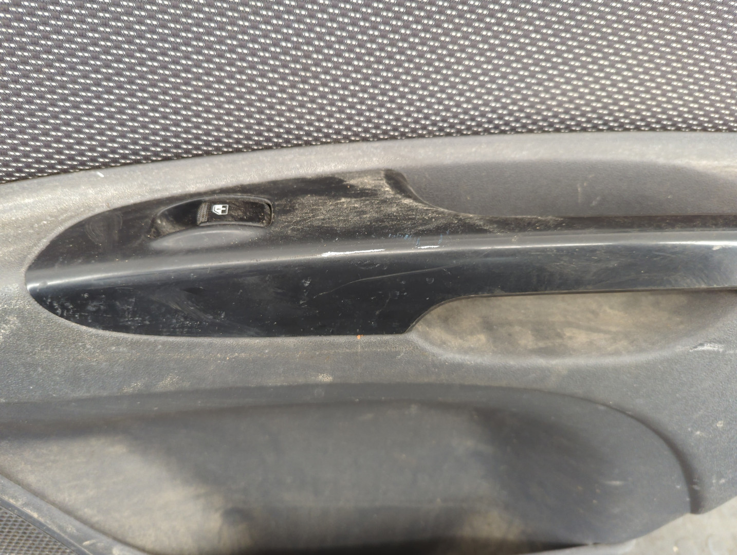 Дверь задняя правая