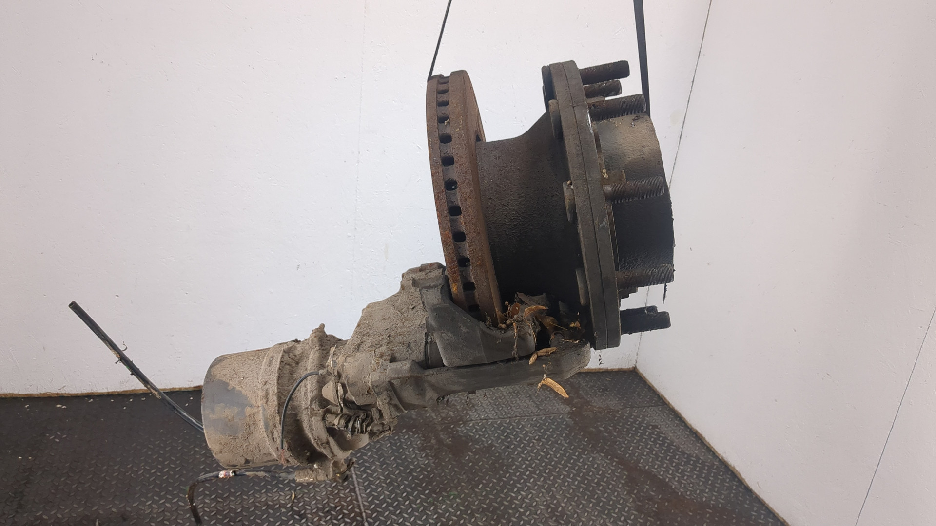 Кулак поворотный задний левый