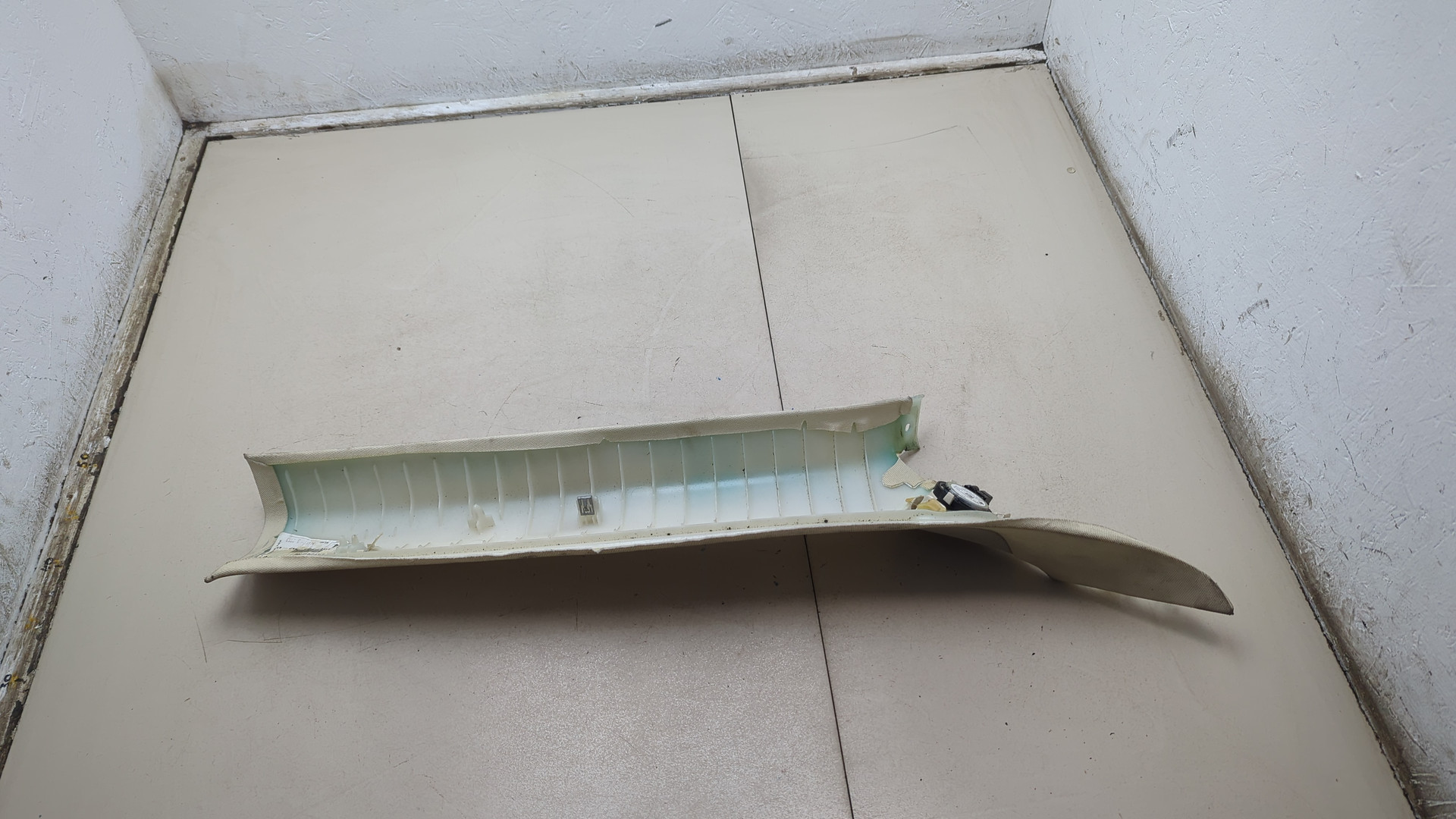 Обшивка стойки