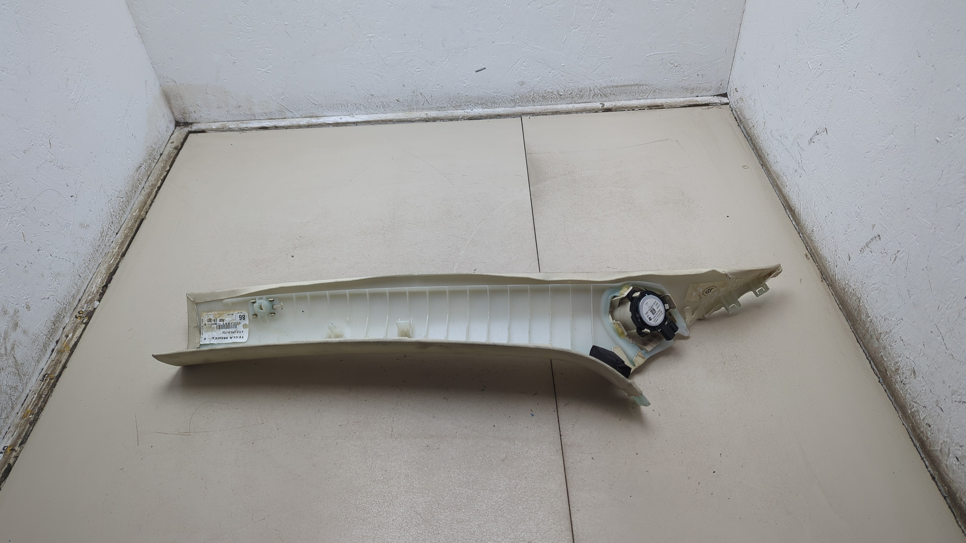 Обшивка стойки