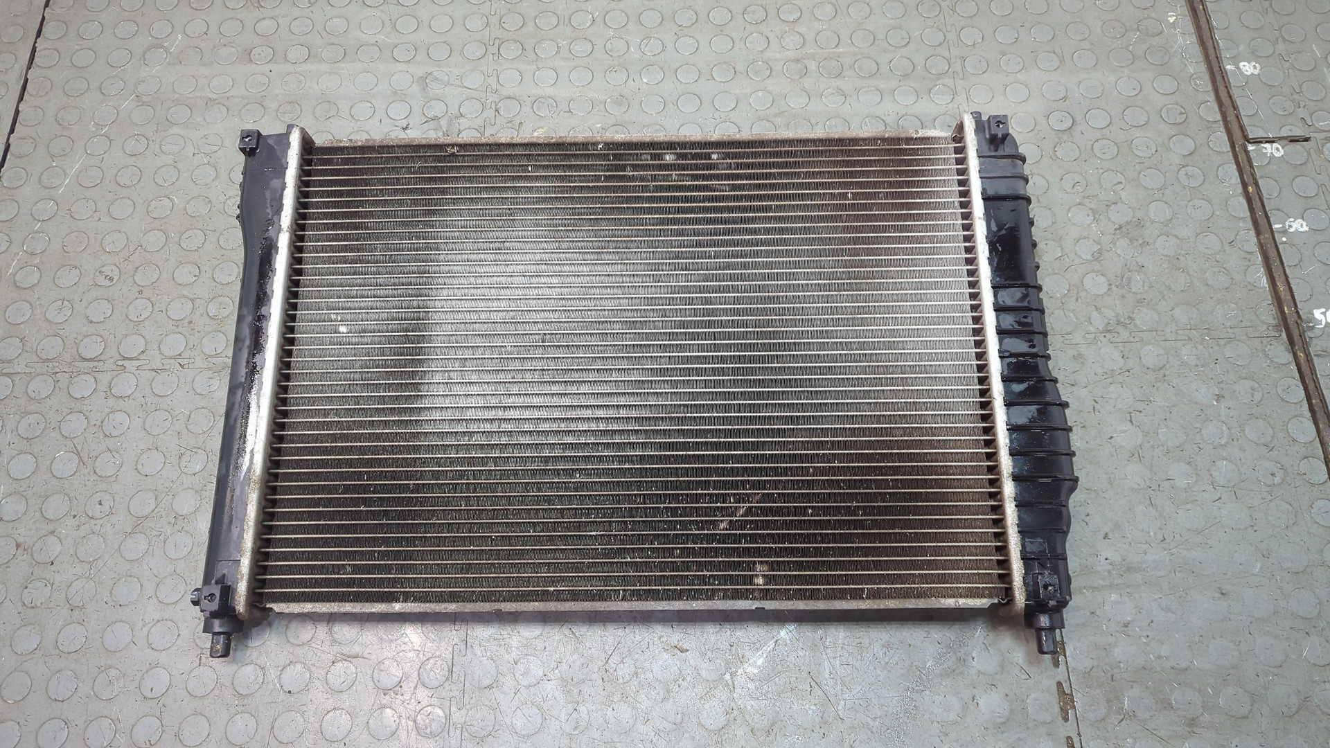 Радиатор охлаждения двигателя основной