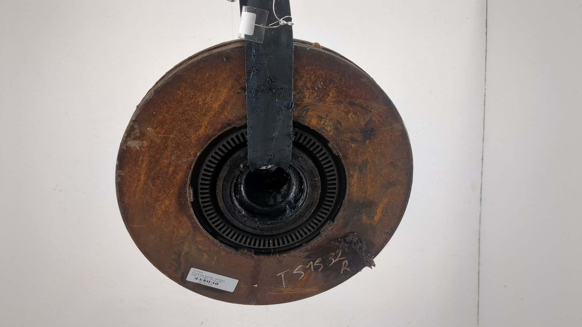 Кулак поворотный задний правый