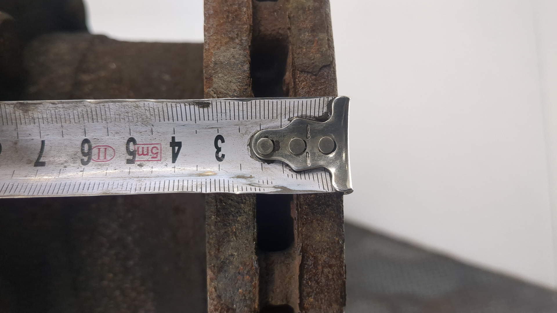 Кулак поворотный задний правый