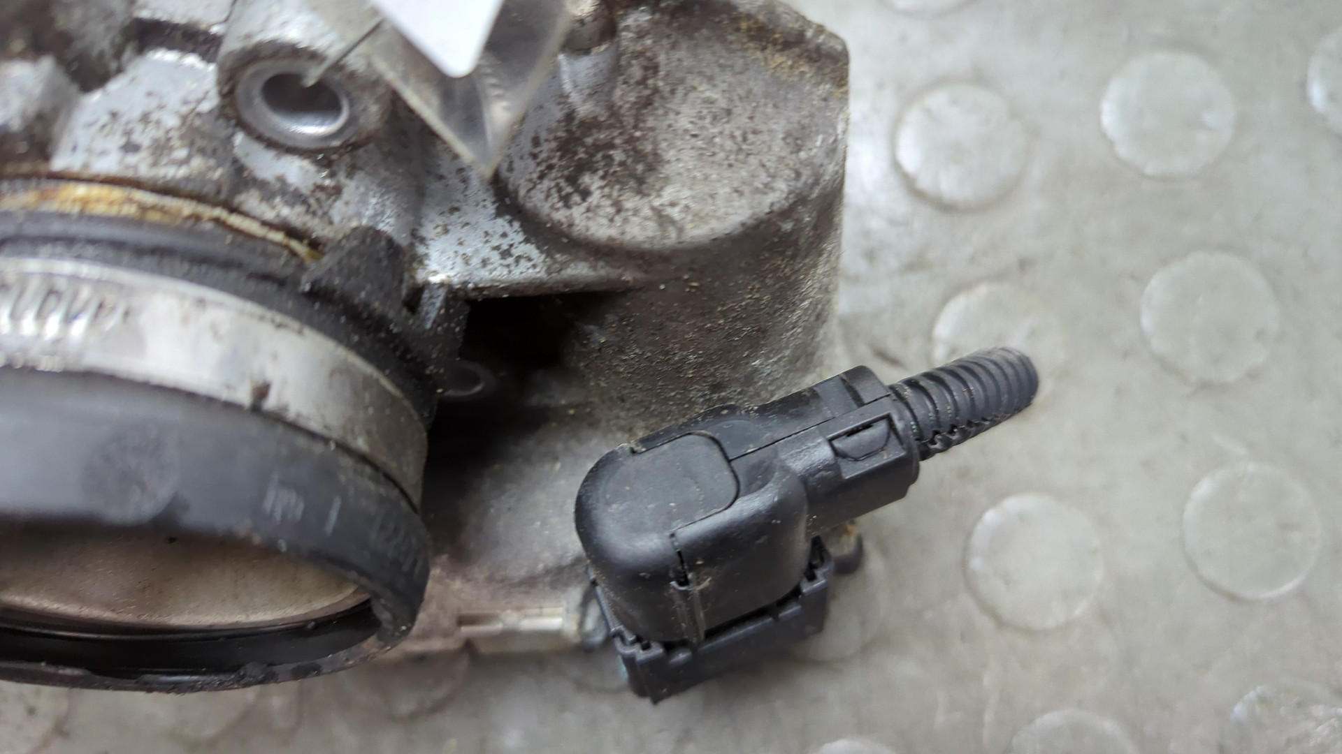 Заслонка дроссельная электрическая