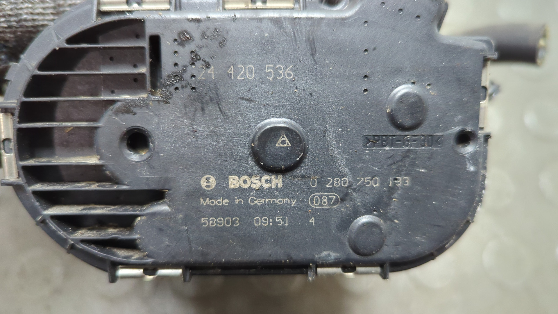 Заслонка дроссельная электрическая